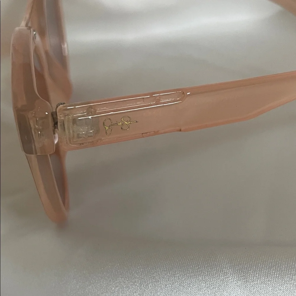 Jessica Simpson Peach Translucent Round Sunglasses with Gold Bridge